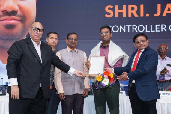 Felicitation of Shri Jamunalal Rout, Controller of Explosives, at the Seminar on Industrial Gases and Cryogenics, organized by AIIGMA in association with ISRO and PESO, on 09.01.2026 at Bengaluru